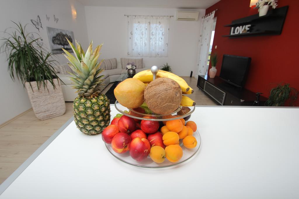 Apartment Lara Кастель-Нови Экстерьер фото