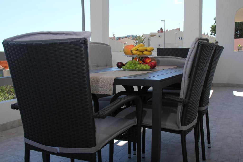 Apartment Lara Кастель-Нови Экстерьер фото