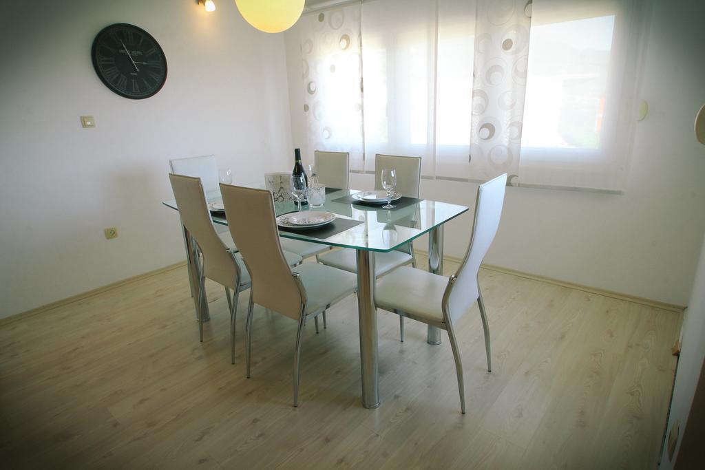 Apartment Lara Кастель-Нови Экстерьер фото